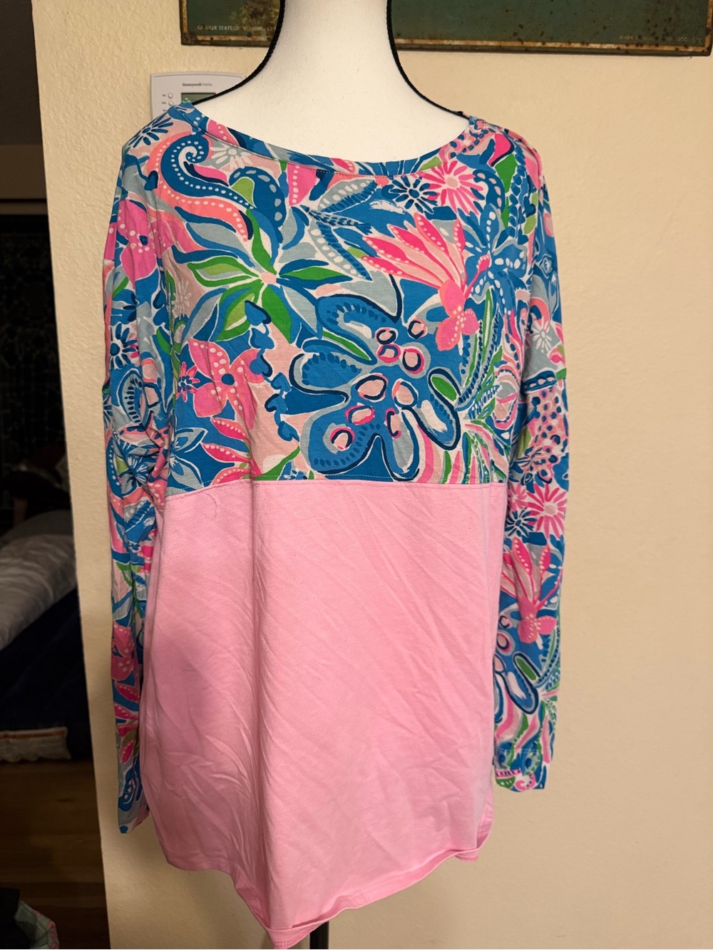 Lilly Pulitzer Finn Top Long Sleeve Turquoise Pink  Oasis Golden Hour XXL